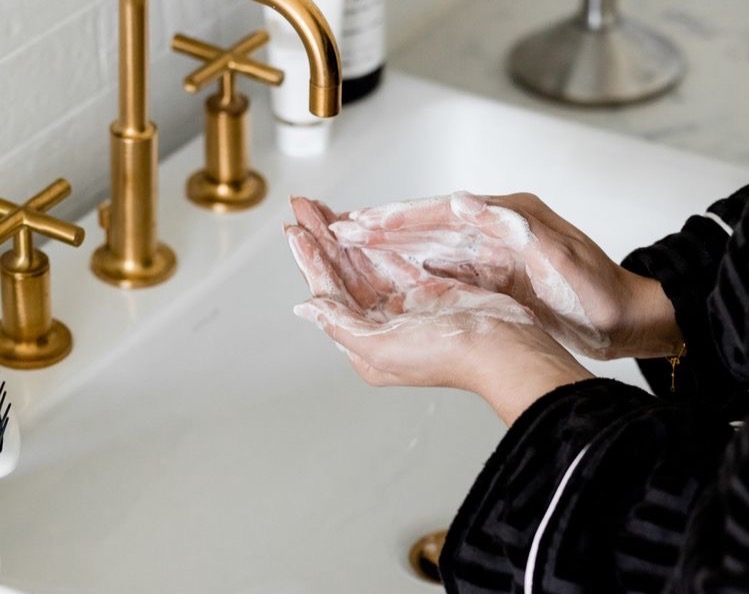 Cleansing Skin to Remove Makeup
