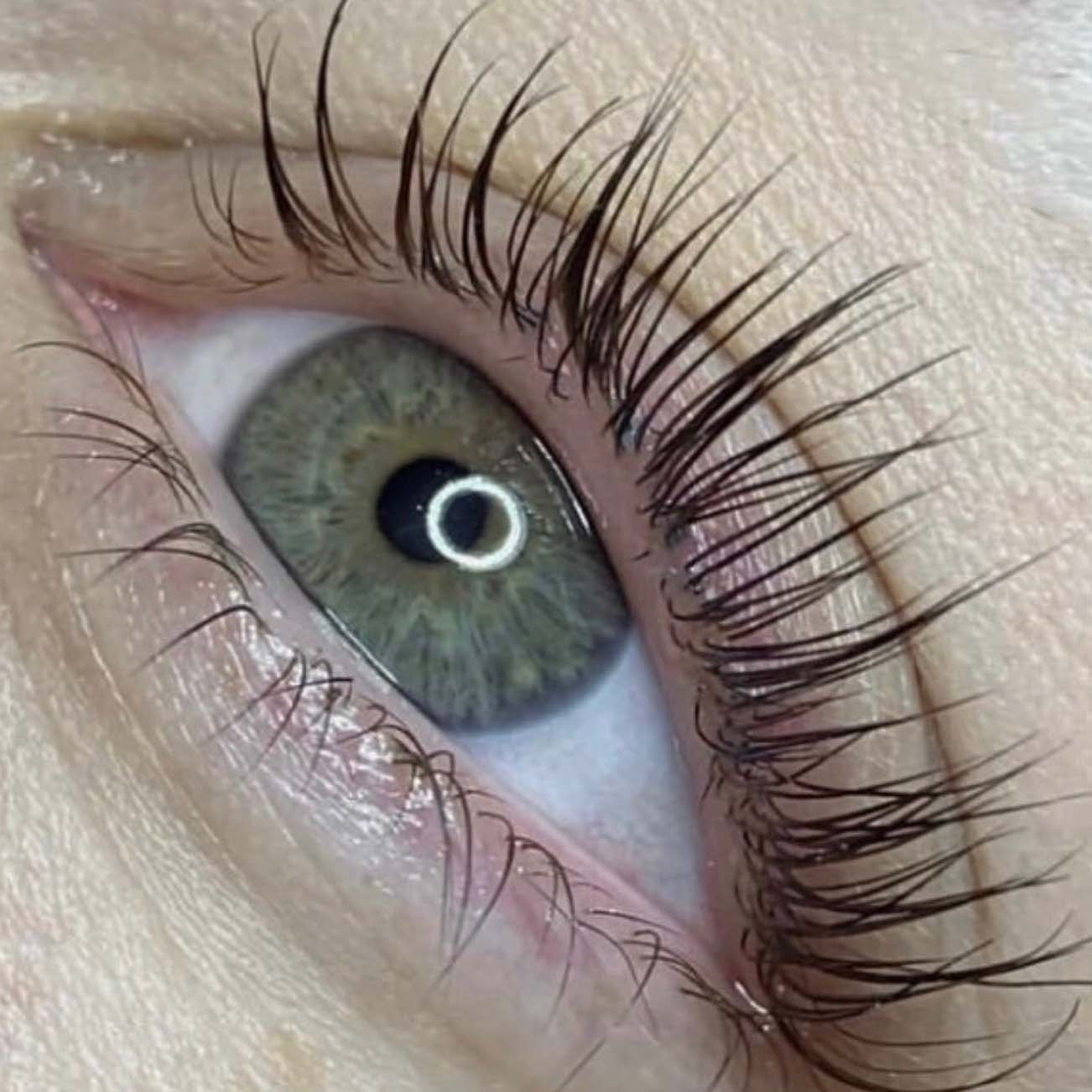 Healthy eyelashes from use of I Revive.